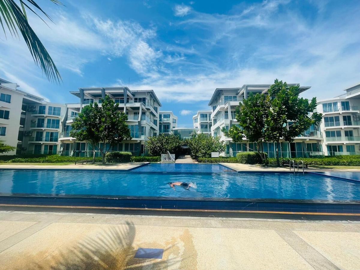 Trincomalee Ocean Front Condos Exterior foto