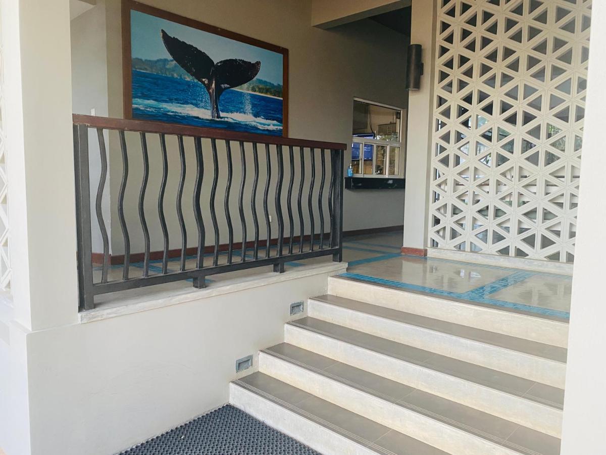 Trincomalee Ocean Front Condos Exterior foto