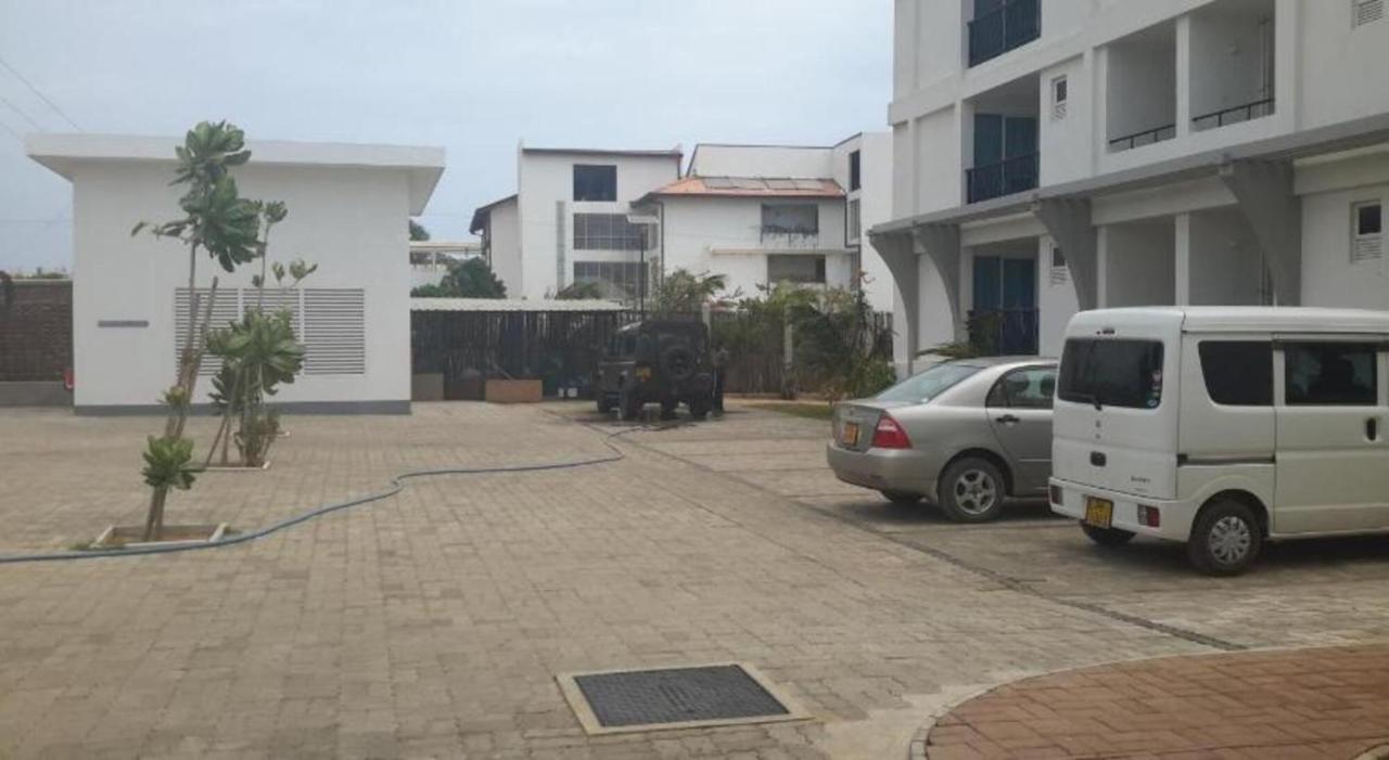 Trincomalee Ocean Front Condos Exterior foto